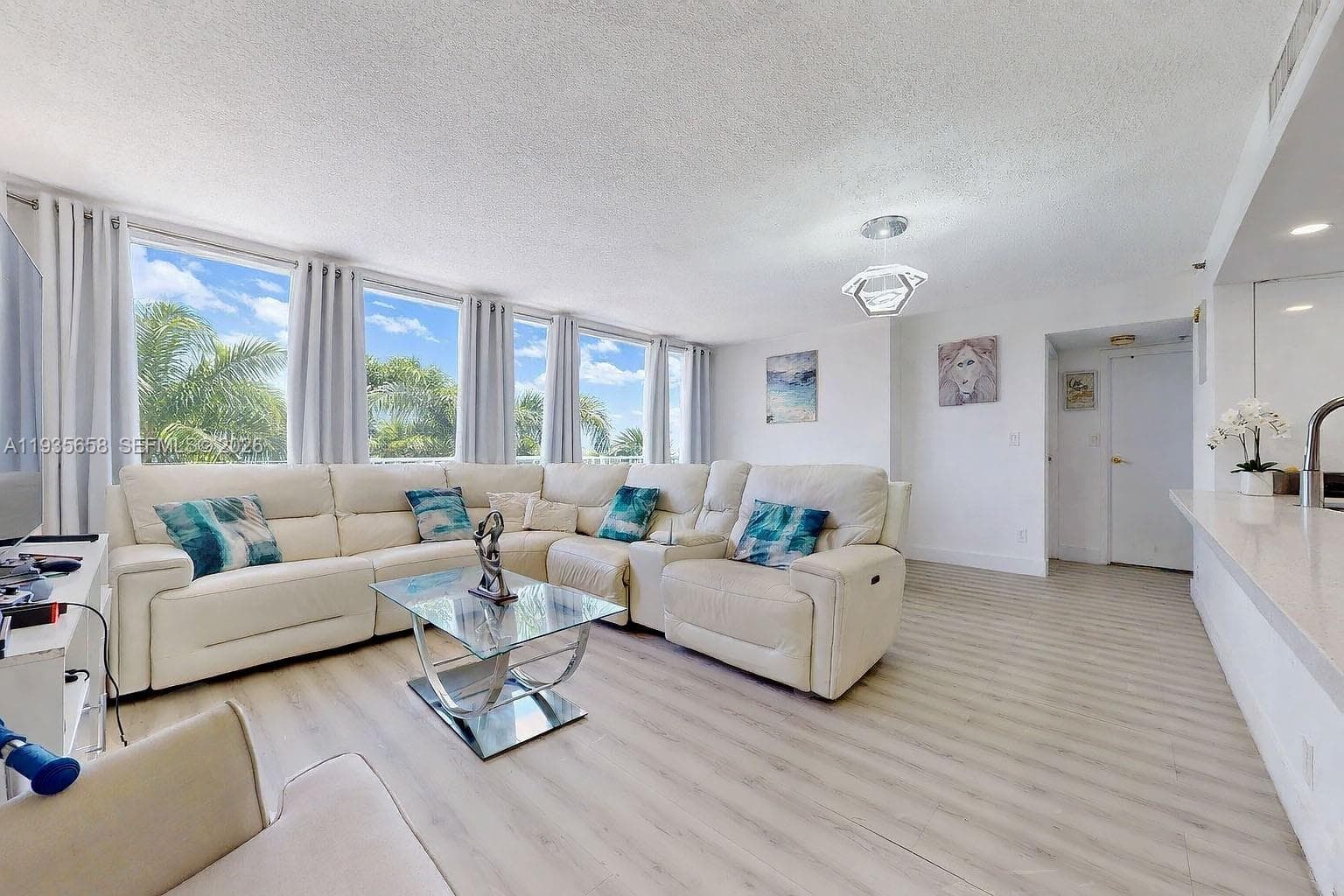7601 E Treasure Dr # 611, North Bay Village FL 33141 — 30