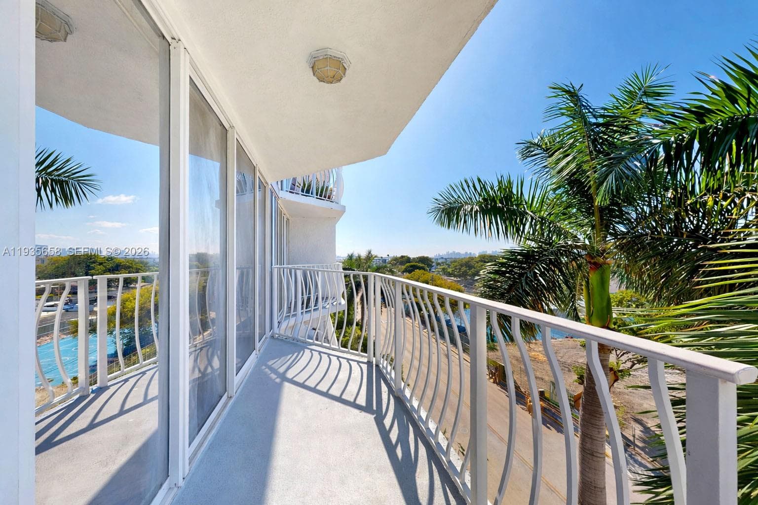 7601 E Treasure Dr # 611, North Bay Village FL 33141 — 54