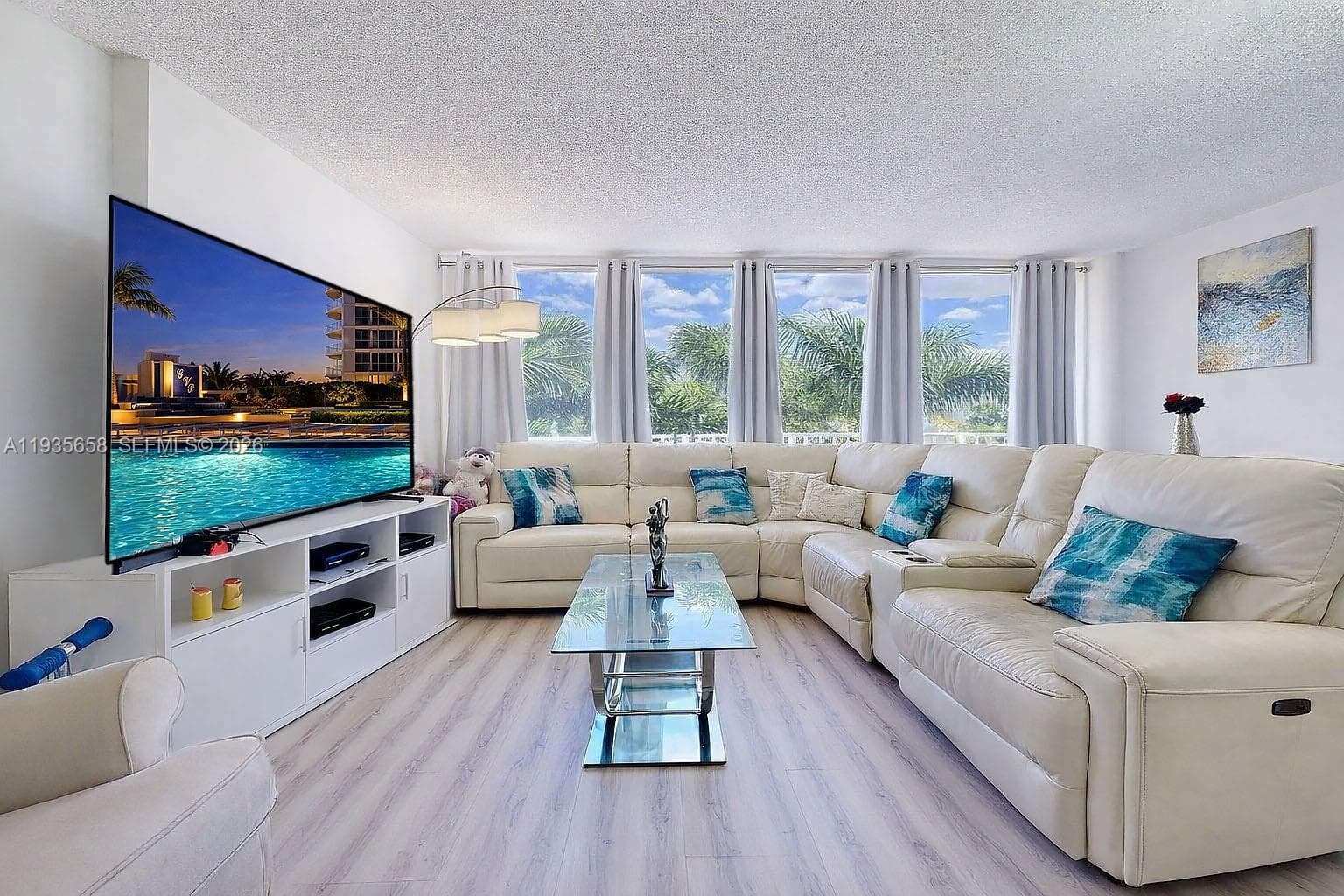 7601 E Treasure Dr # 611, North Bay Village FL 33141 — 37