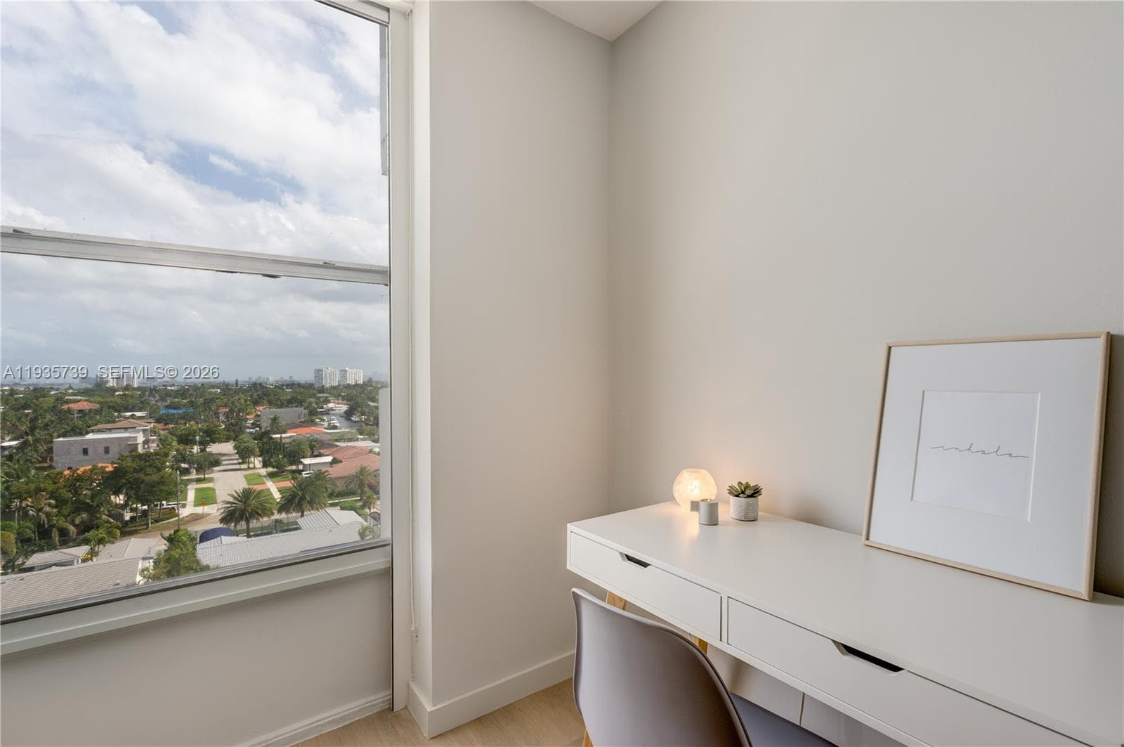 2000 NE 135th St # 908, North Miami FL 33181 — 24