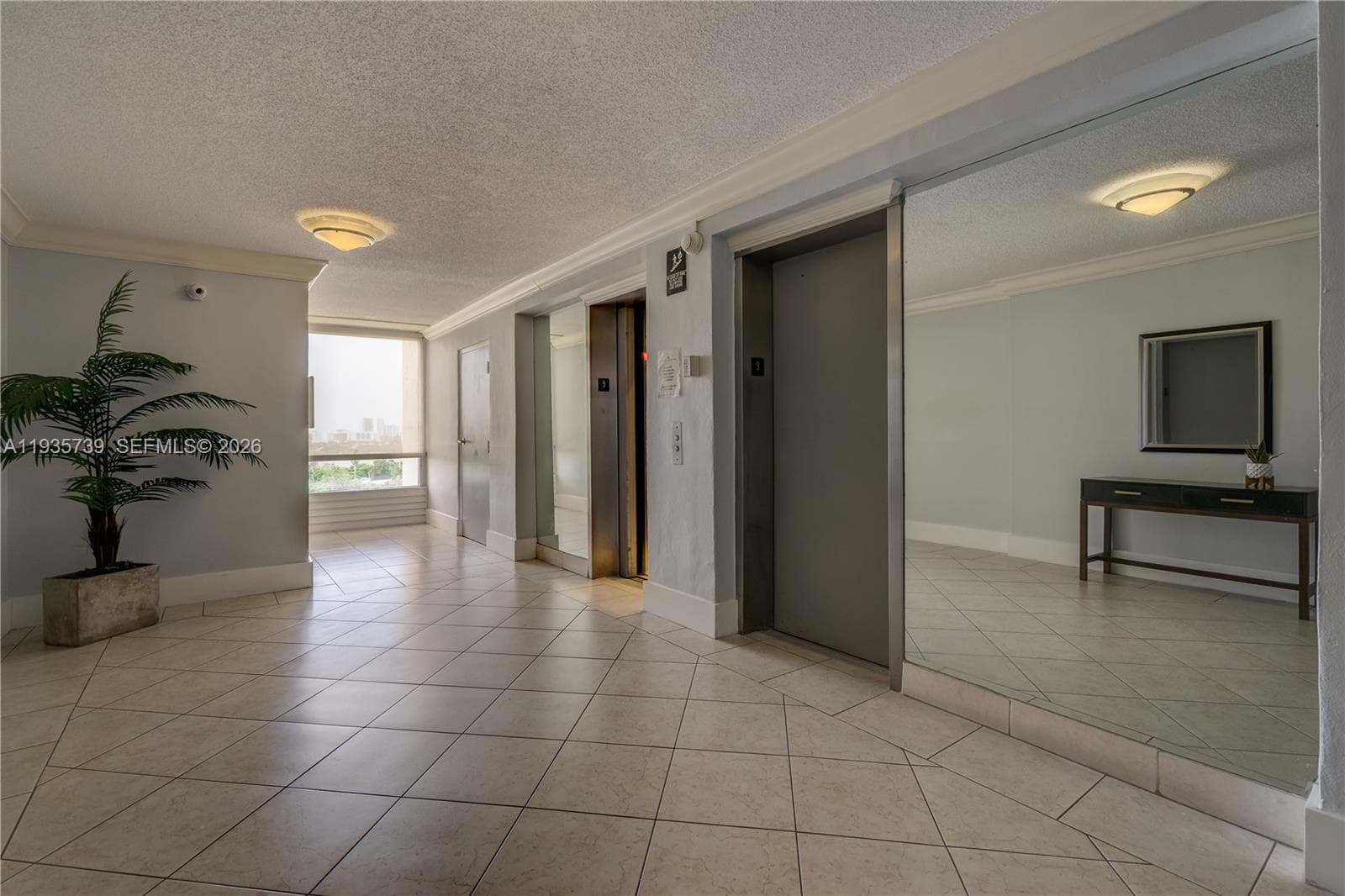 2000 NE 135th St # 908, North Miami FL 33181 — 34