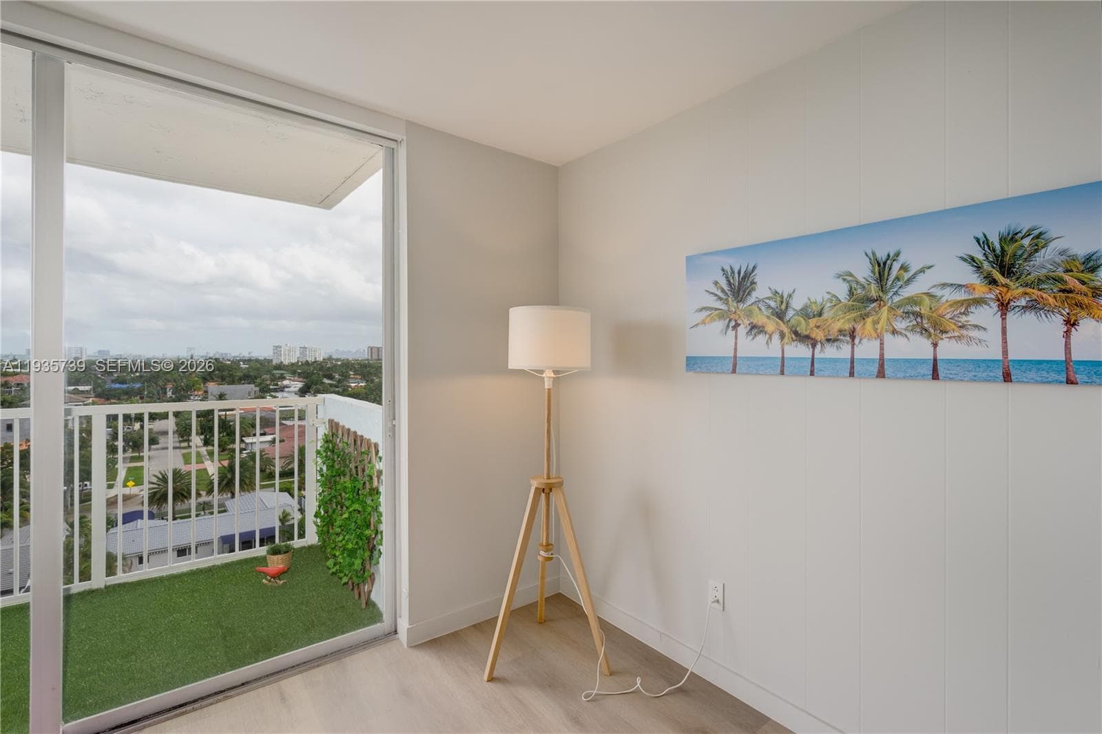 2000 NE 135th St # 908, North Miami FL 33181 — 11