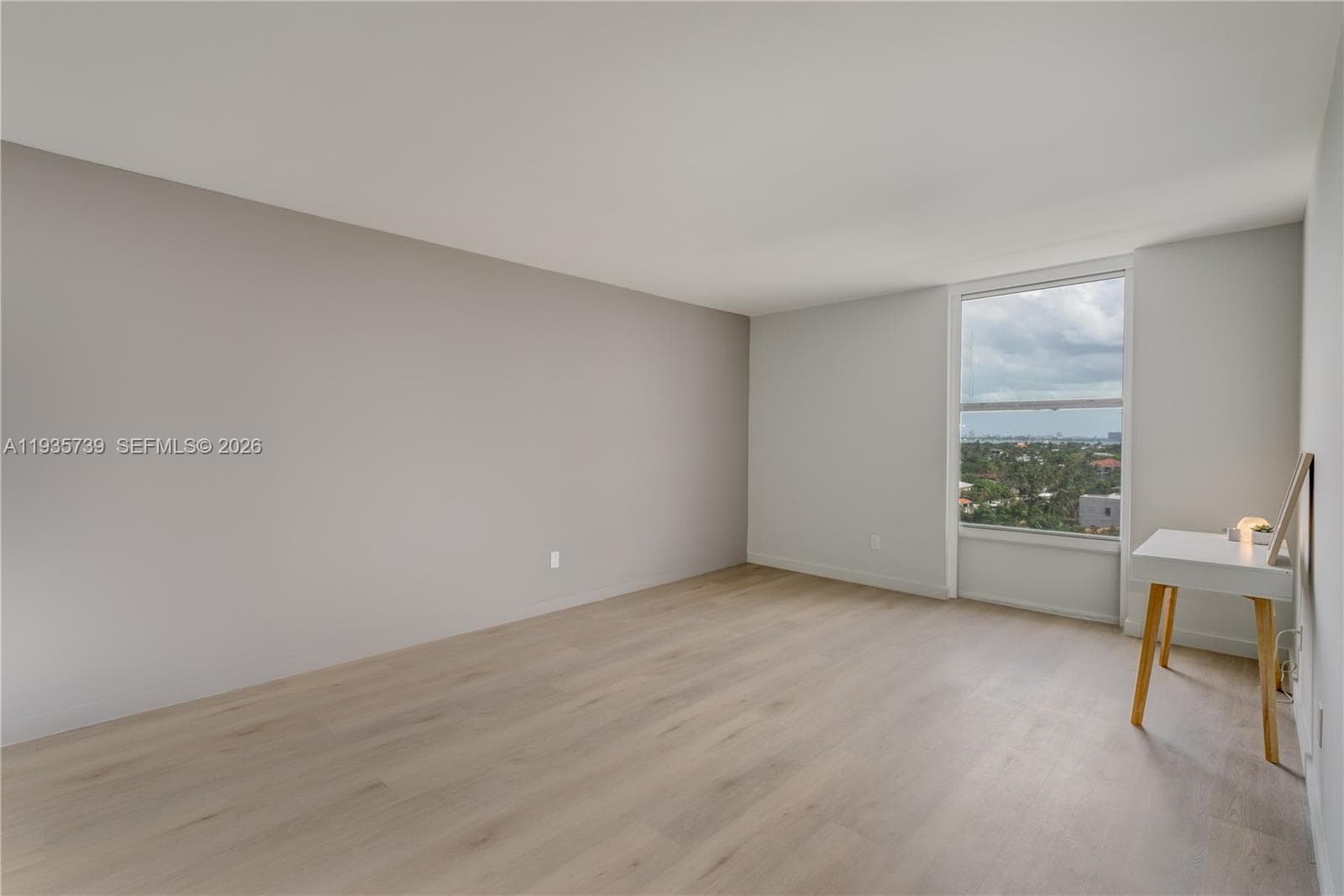 2000 NE 135th St # 908, North Miami FL 33181 — 19