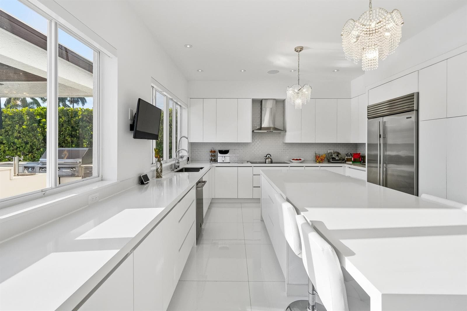 16430 NE 30th Avenue, North Miami Beach FL 33160 — 18