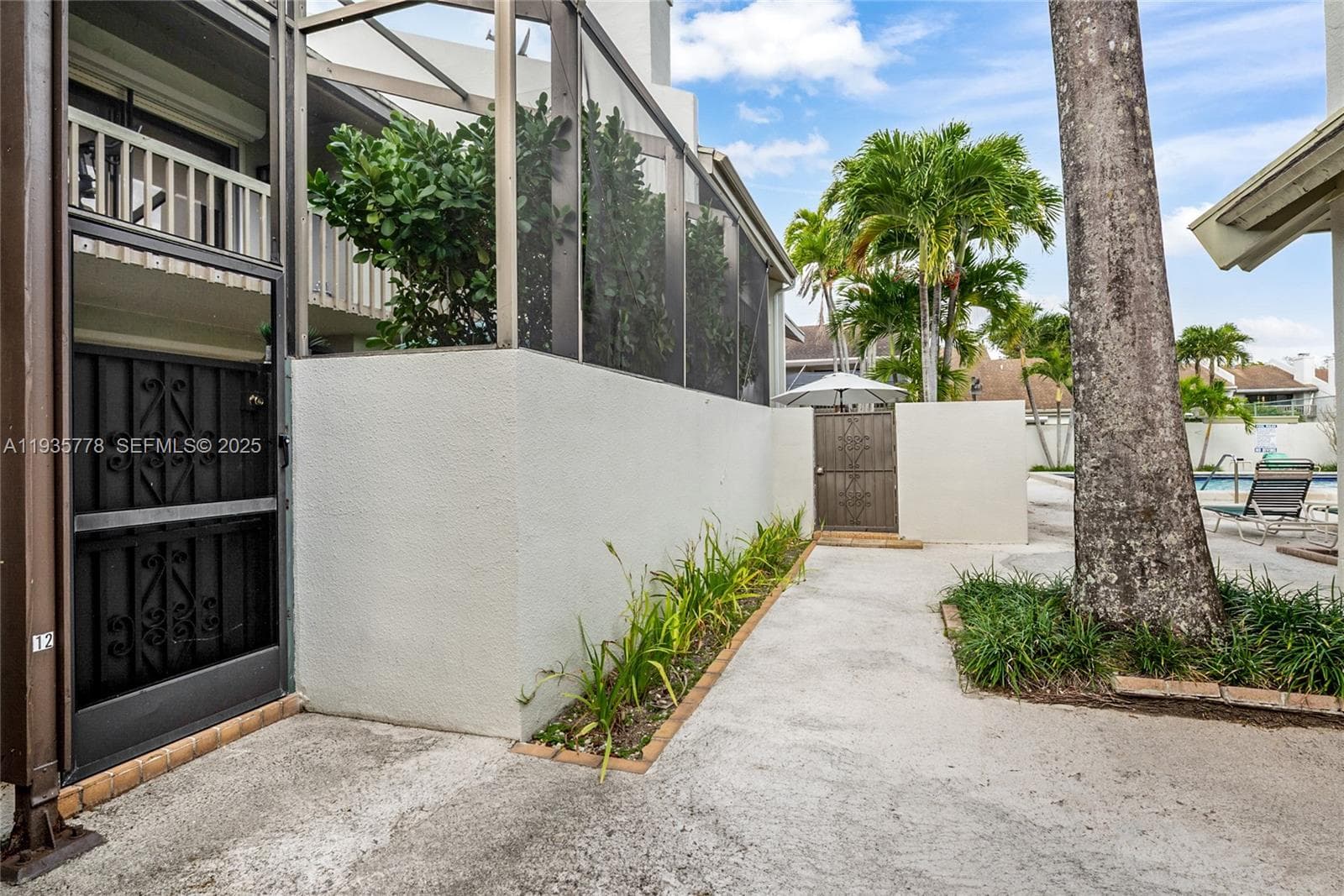 7075 SW 67th Ave # 14, South Miami FL 33143 — 4