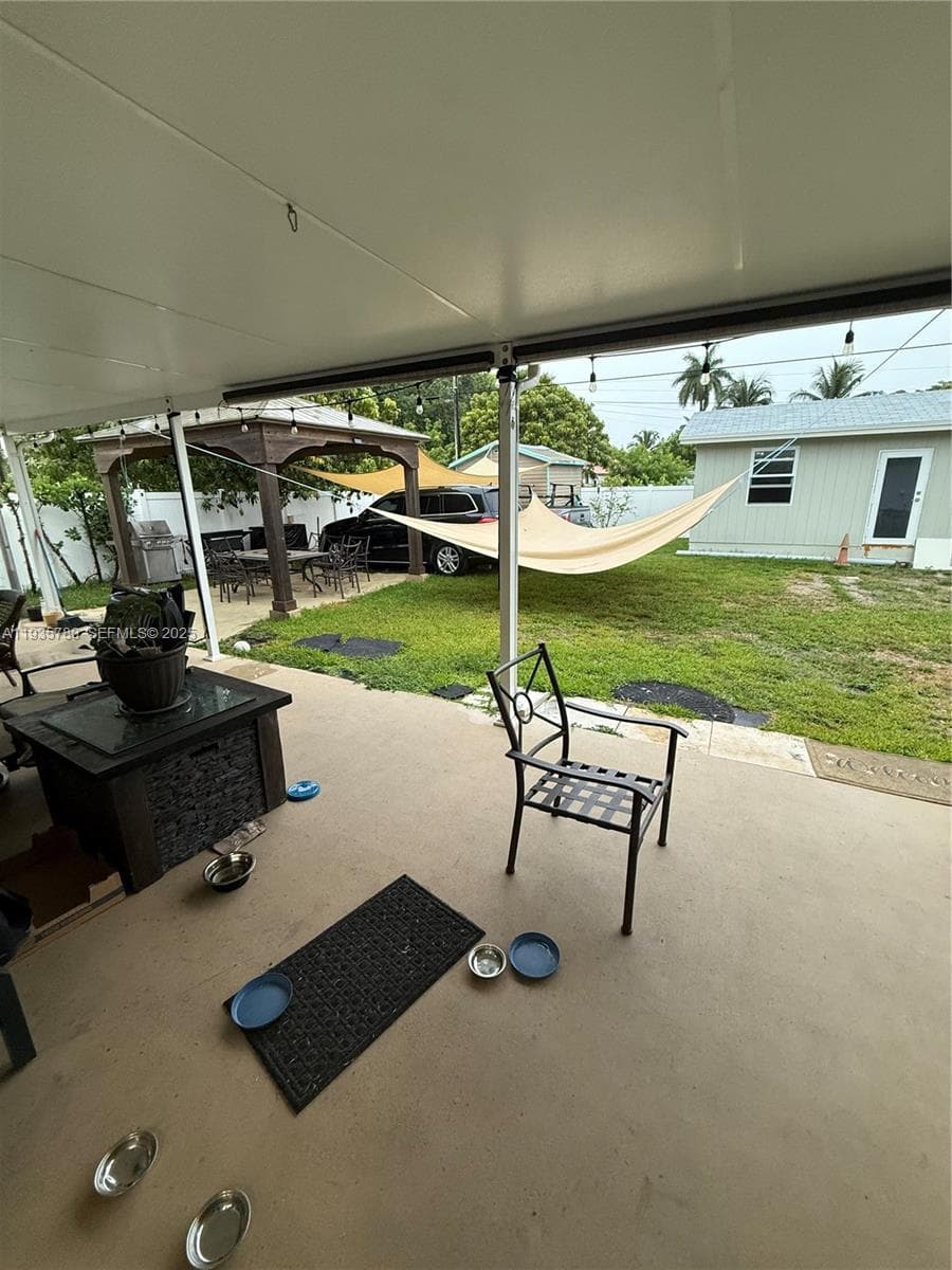 1031 NE 142nd St, North Miami FL 33161 — 12