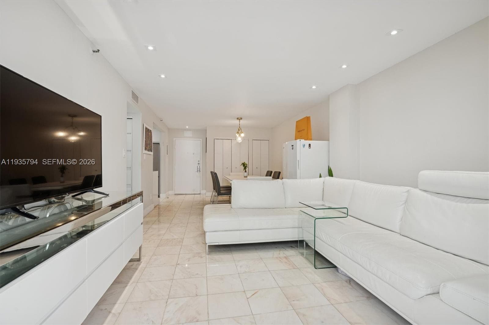 4301 Collins Ave # 403, Miami Beach FL 33140 — 6