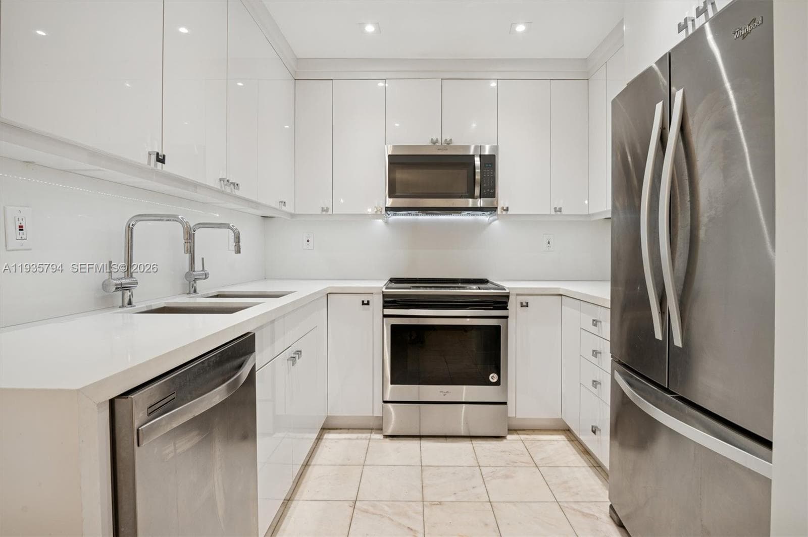 4301 Collins Ave # 403, Miami Beach FL 33140 — 7