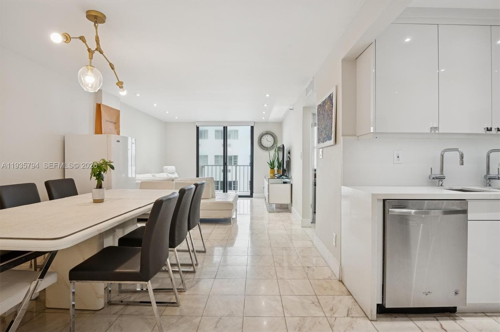 4301 Collins Ave # 403, Miami Beach FL 33140 — 3