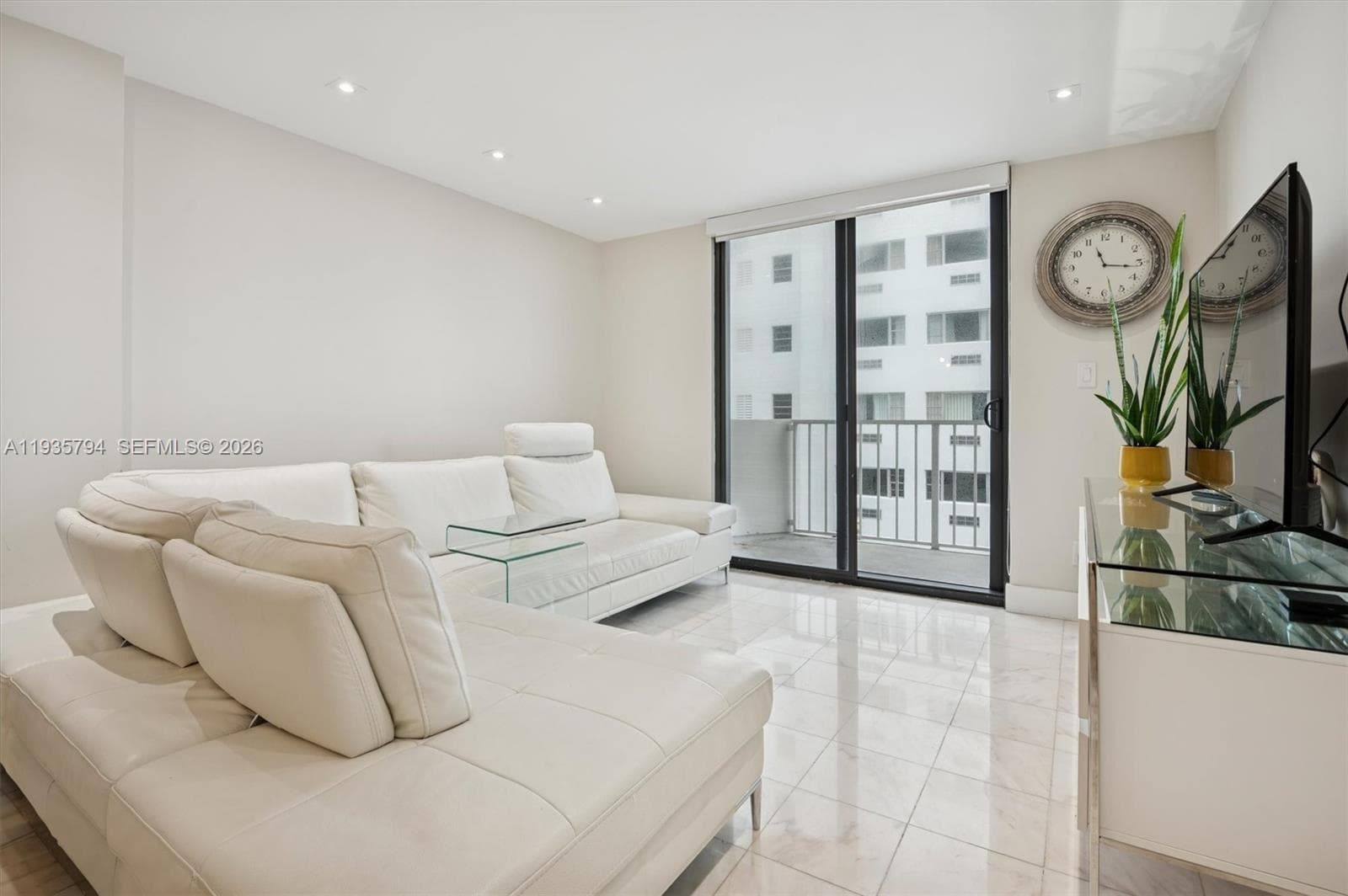 4301 Collins Ave # 403, Miami Beach FL 33140 — 4