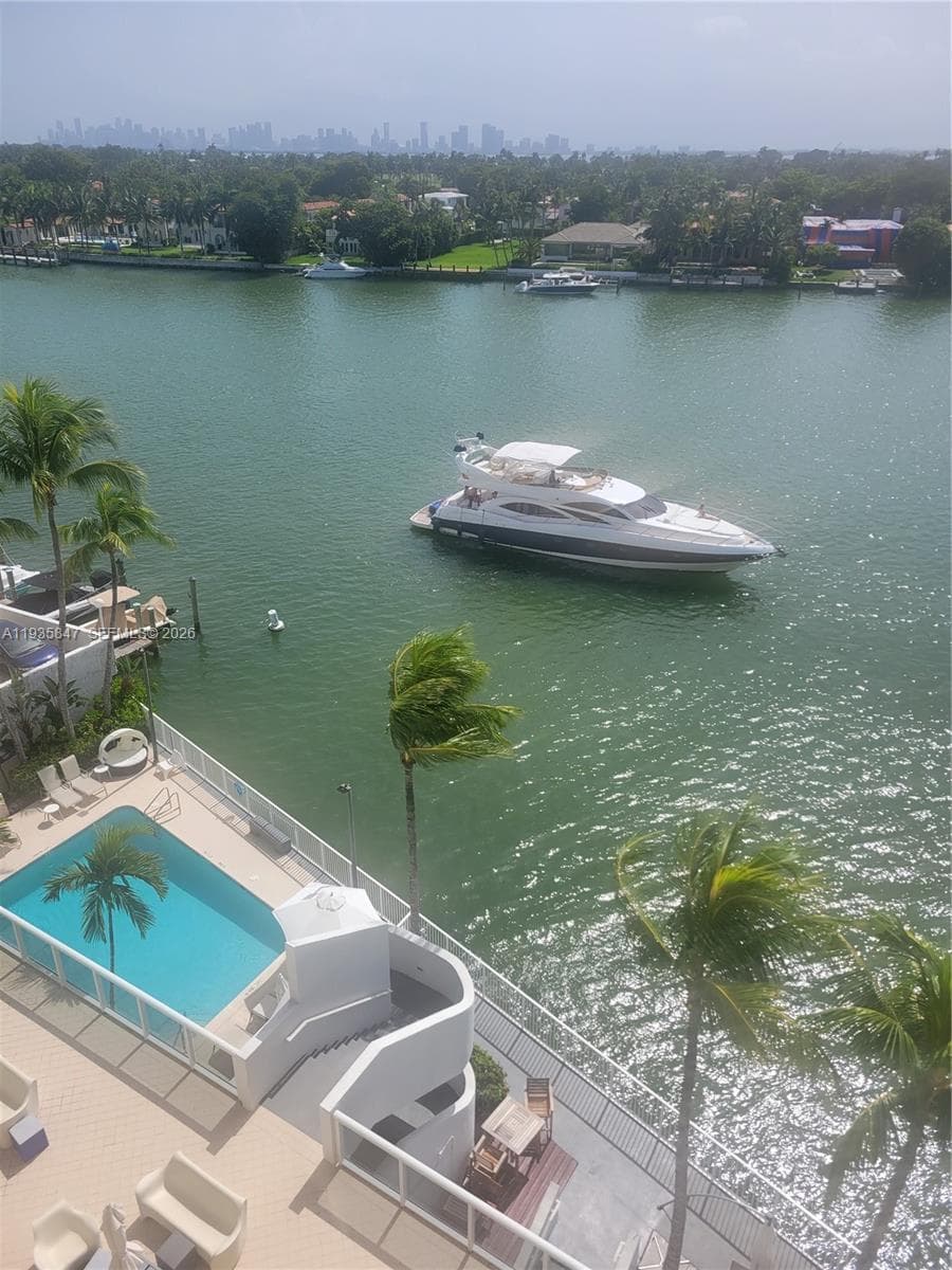 5880 Collins Ave # 302, Miami Beach FL 33140 — 27