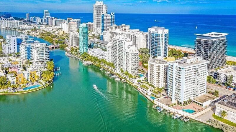 5880 Collins Ave # 302, Miami Beach FL 33140 — 2