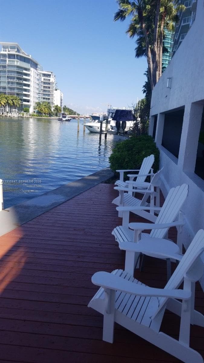 5880 Collins Ave # 302, Miami Beach FL 33140 — 32