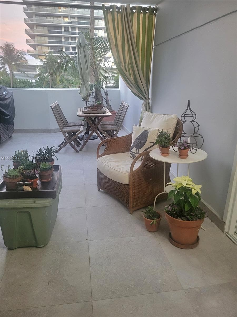 5880 Collins Ave # 302, Miami Beach FL 33140 — 18