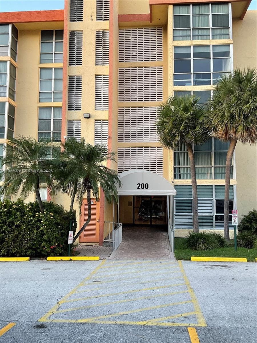 200 172nd St # 520, Sunny Isles Beach FL 33160 — 15