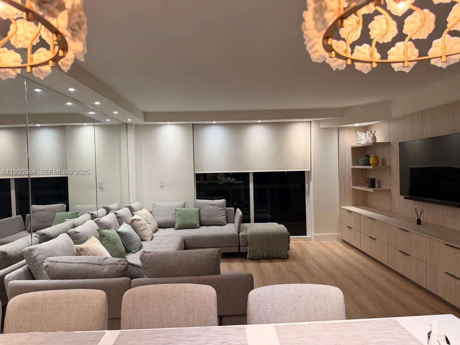 10275 Collins Ave # 333, Bal Harbour FL 33154 — 2
