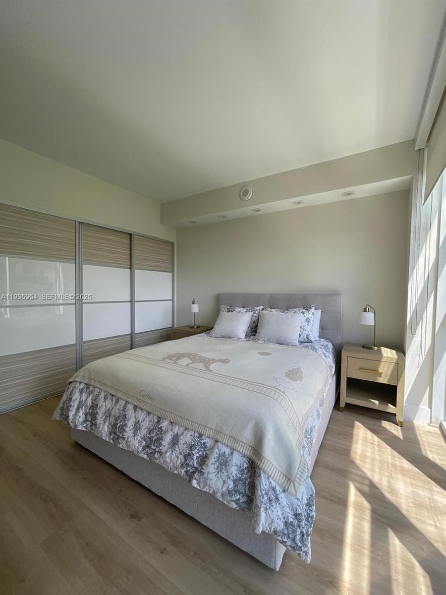10275 Collins Ave # 333, Bal Harbour FL 33154 — 10