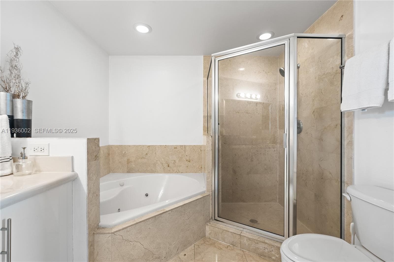 7918 Harbor Island Dr # 212, North Bay Village FL 33141 — 32