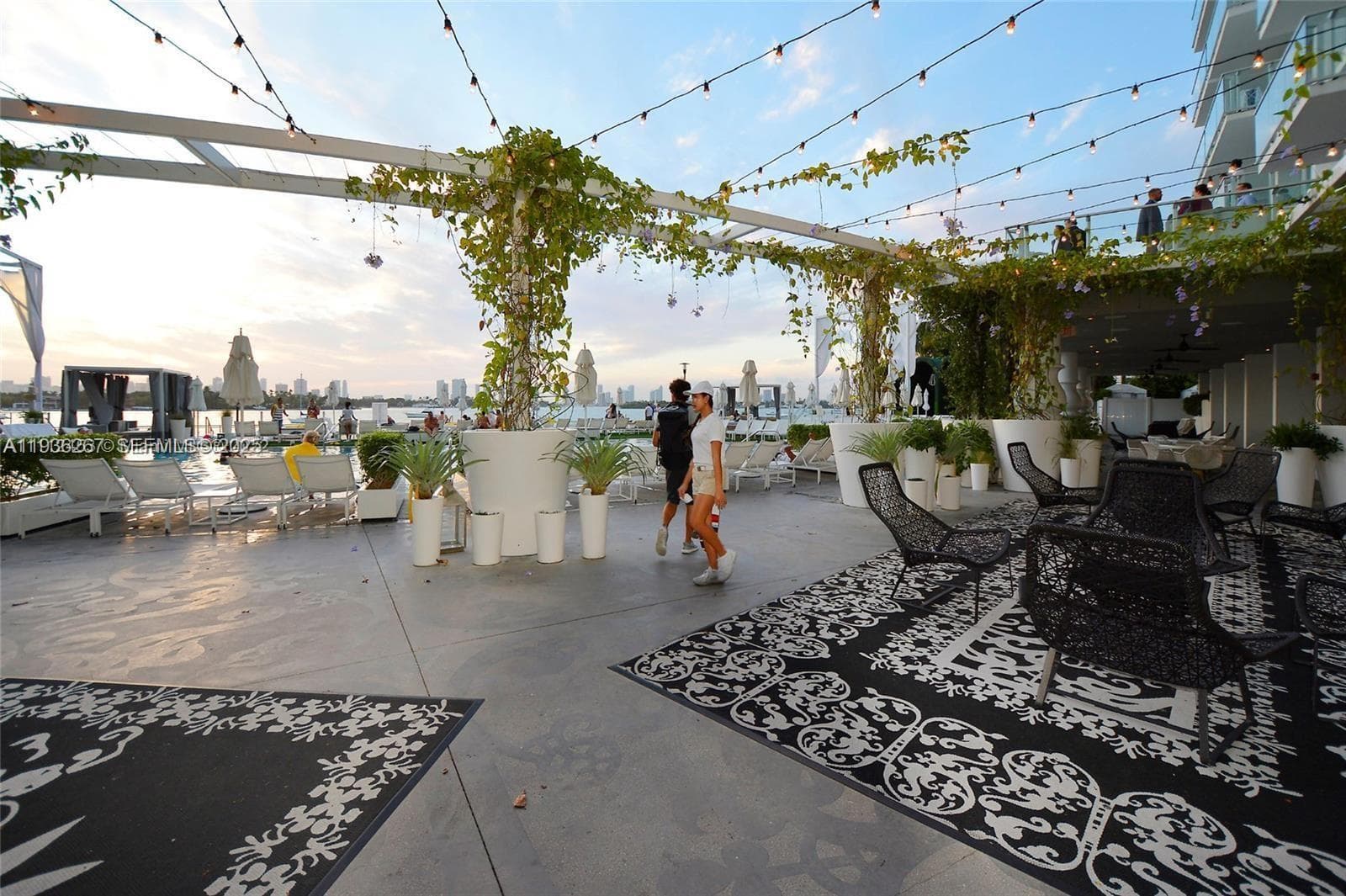 1100 West Ave # 1220, Miami Beach FL 33139 — 11