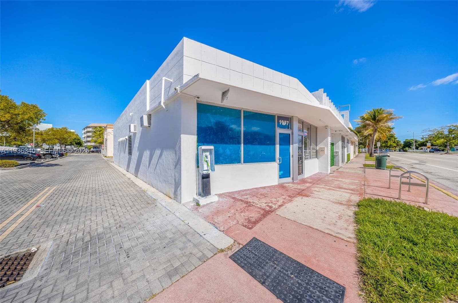 1975 71st St, Miami Beach FL 33141 — 2