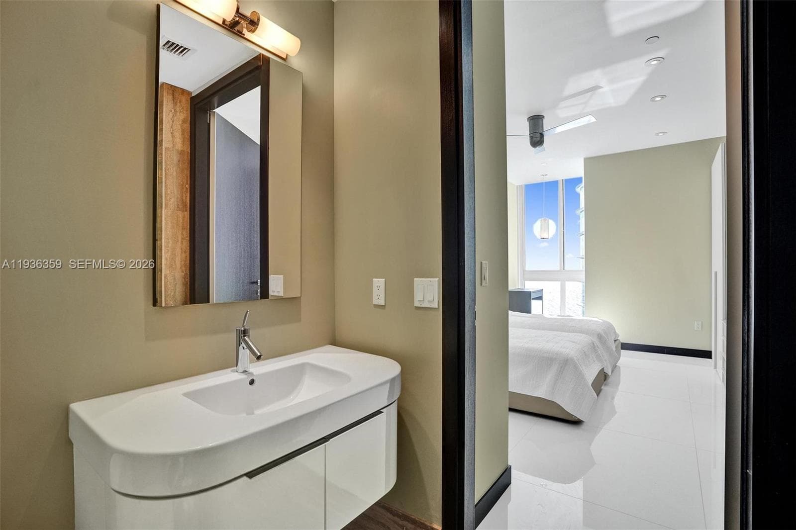 15811 Collins Ave # 2201, Sunny Isles Beach FL 33160 — 37