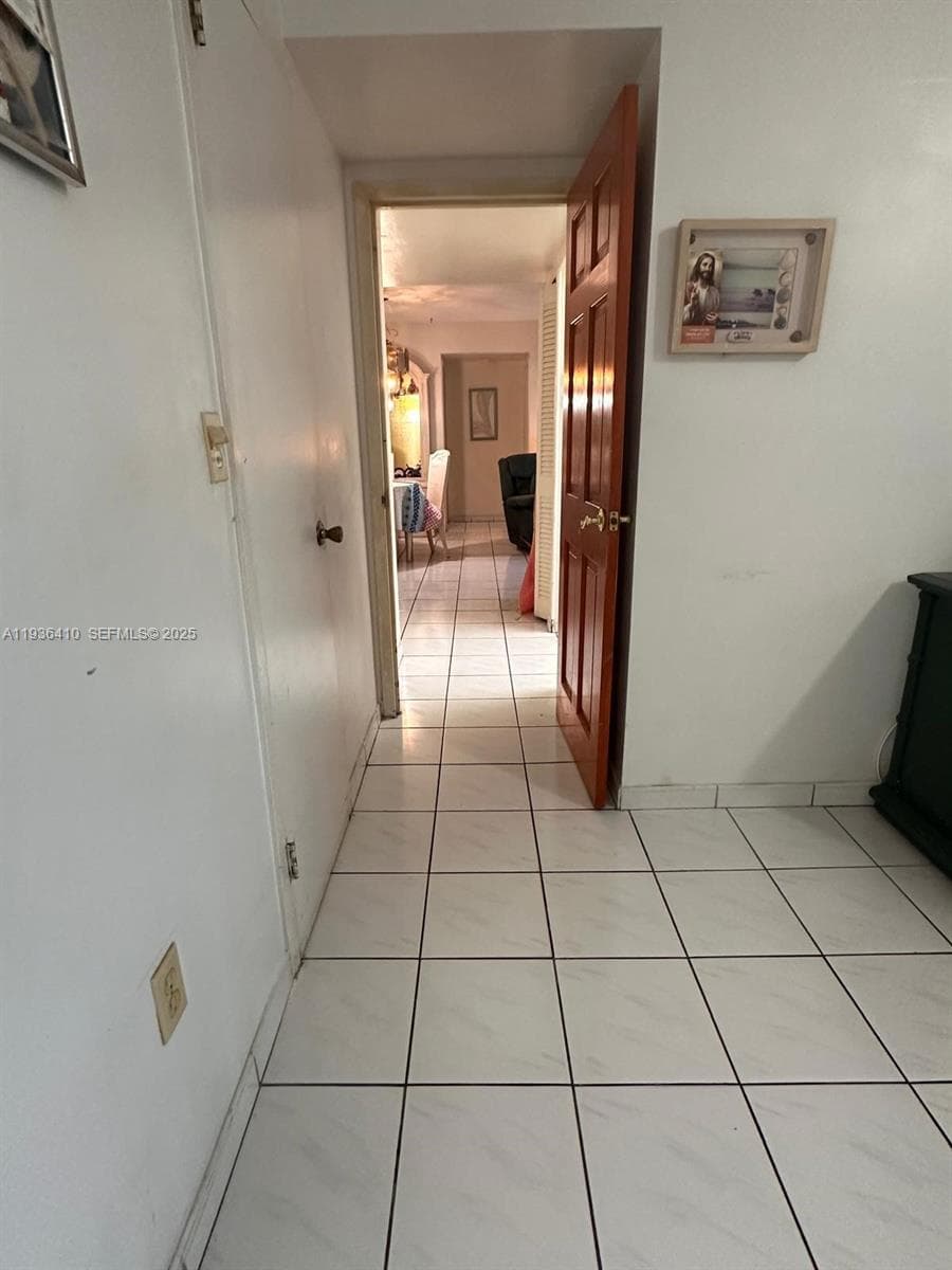 17560 Atlantic Blvd # 109, Sunny Isles Beach FL 33160 — 47