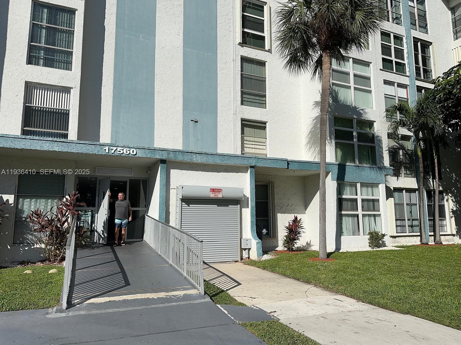 17560 Atlantic Blvd # 109, Sunny Isles Beach FL 33160 — 1
