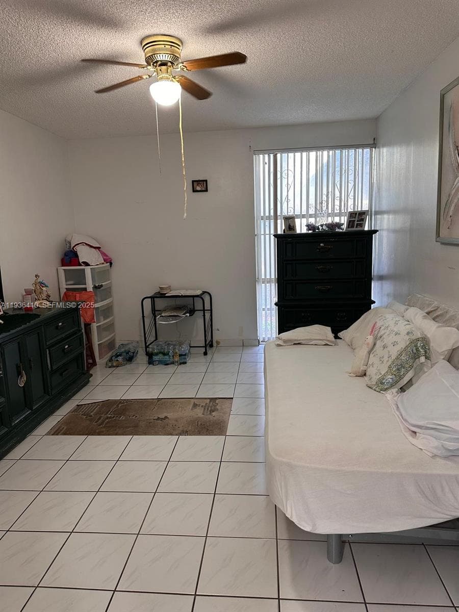 17560 Atlantic Blvd # 109, Sunny Isles Beach FL 33160 — 38