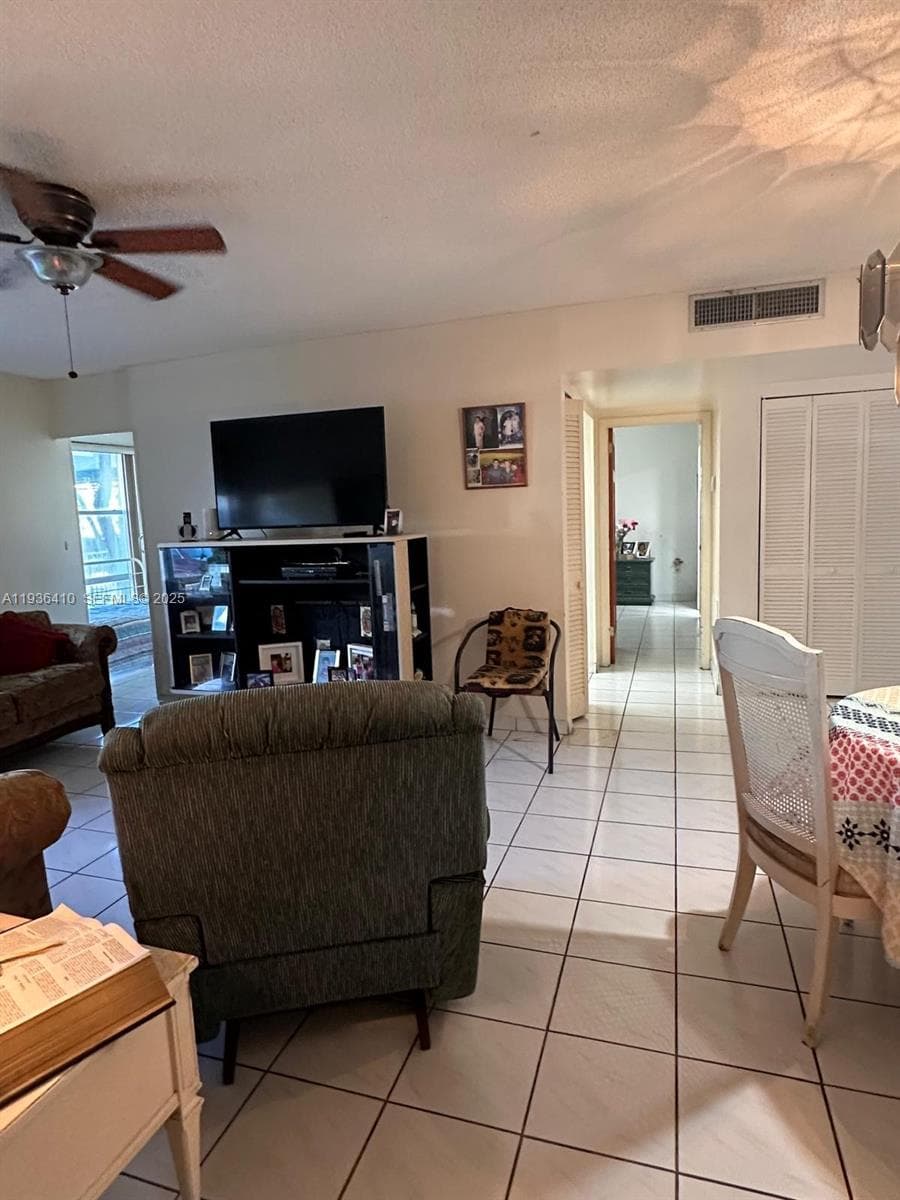 17560 Atlantic Blvd # 109, Sunny Isles Beach FL 33160 — 33