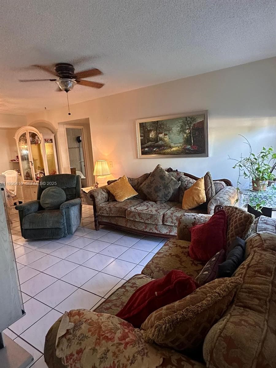 17560 Atlantic Blvd # 109, Sunny Isles Beach FL 33160 — 41