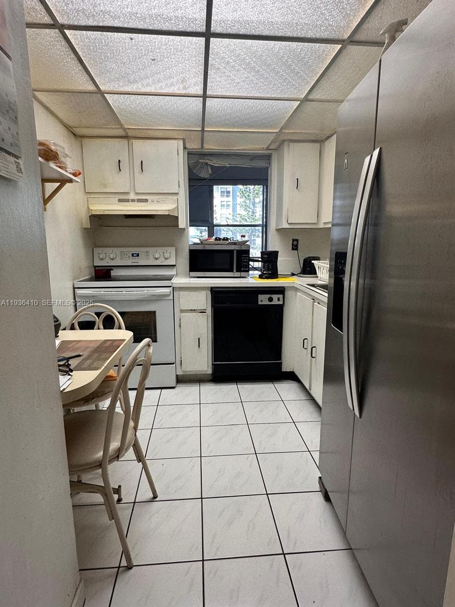 17560 Atlantic Blvd # 109, Sunny Isles Beach FL 33160 — 40