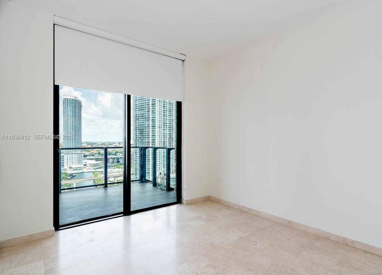 68 SE 6th St # 2010, Miami FL 33131 — 26