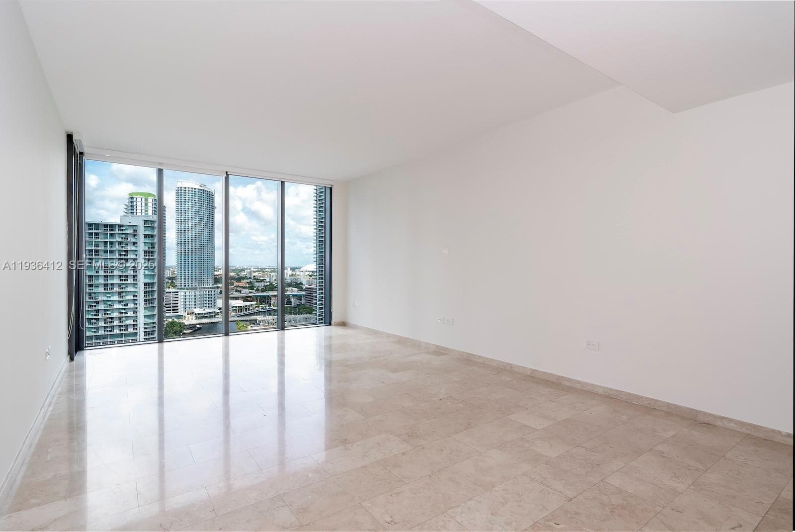 68 SE 6th St # 2010, Miami FL 33131 — 7