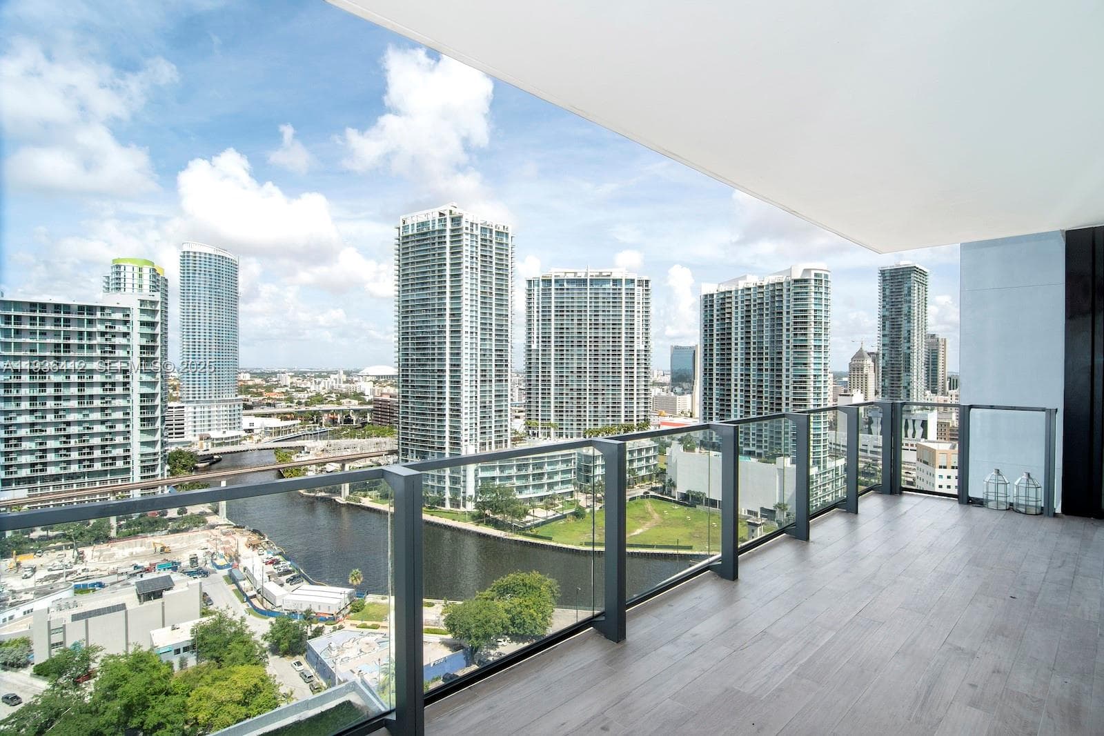 68 SE 6th St # 2010, Miami FL 33131 — 1