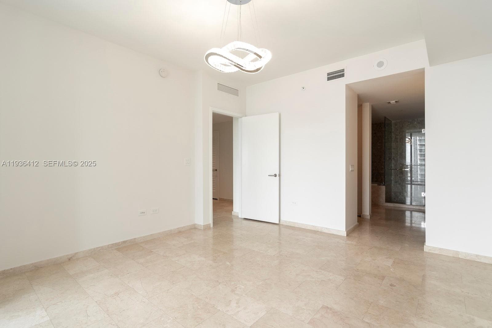 68 SE 6th St # 2010, Miami FL 33131 — 20