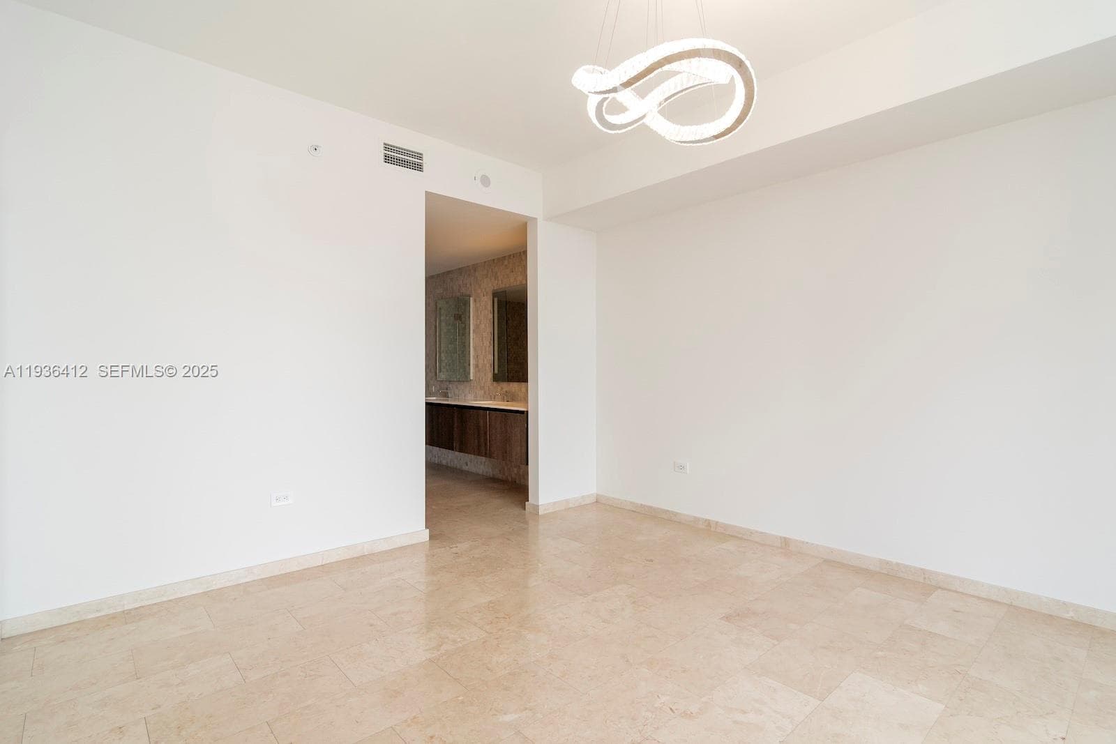 68 SE 6th St # 2010, Miami FL 33131 — 19