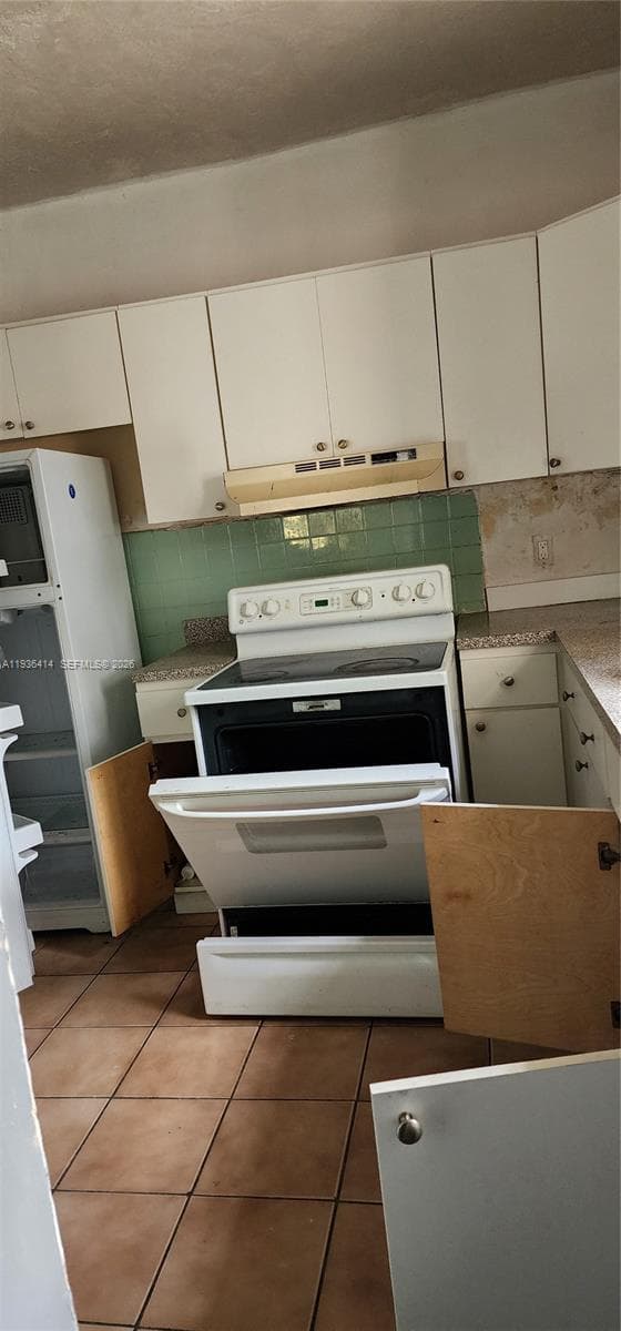 5428 NW 13th Ave, Miami FL 33142 — 30