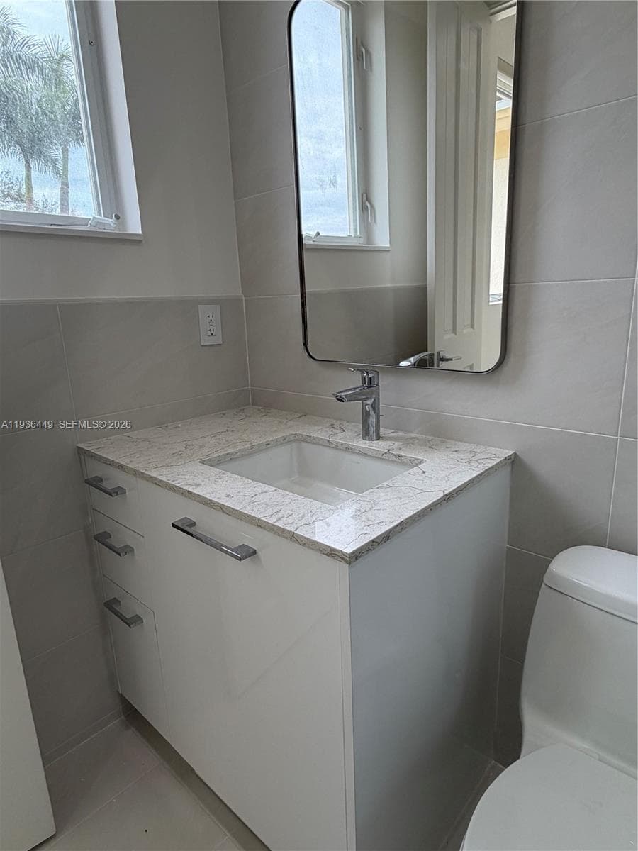 673 Destacada Ave, Coral Gables FL 33156 — 81
