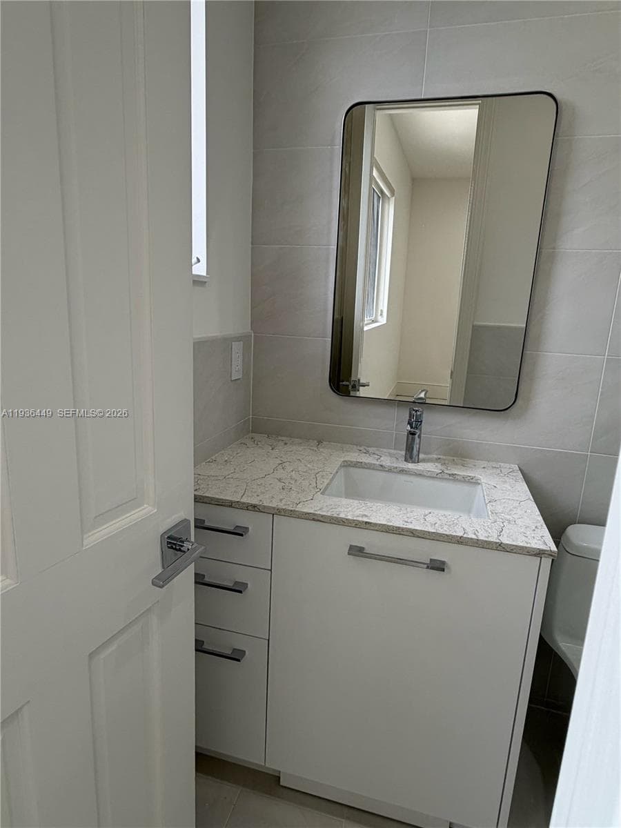 673 Destacada Ave, Coral Gables FL 33156 — 82