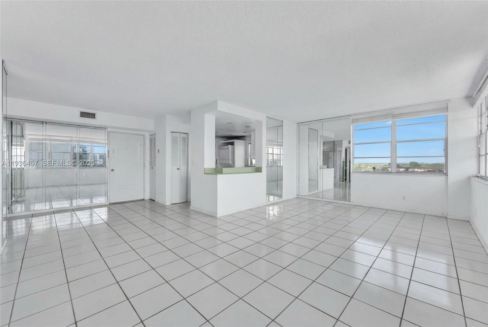 2025 NE 164th St # 809, North Miami Beach FL 33162 — 17