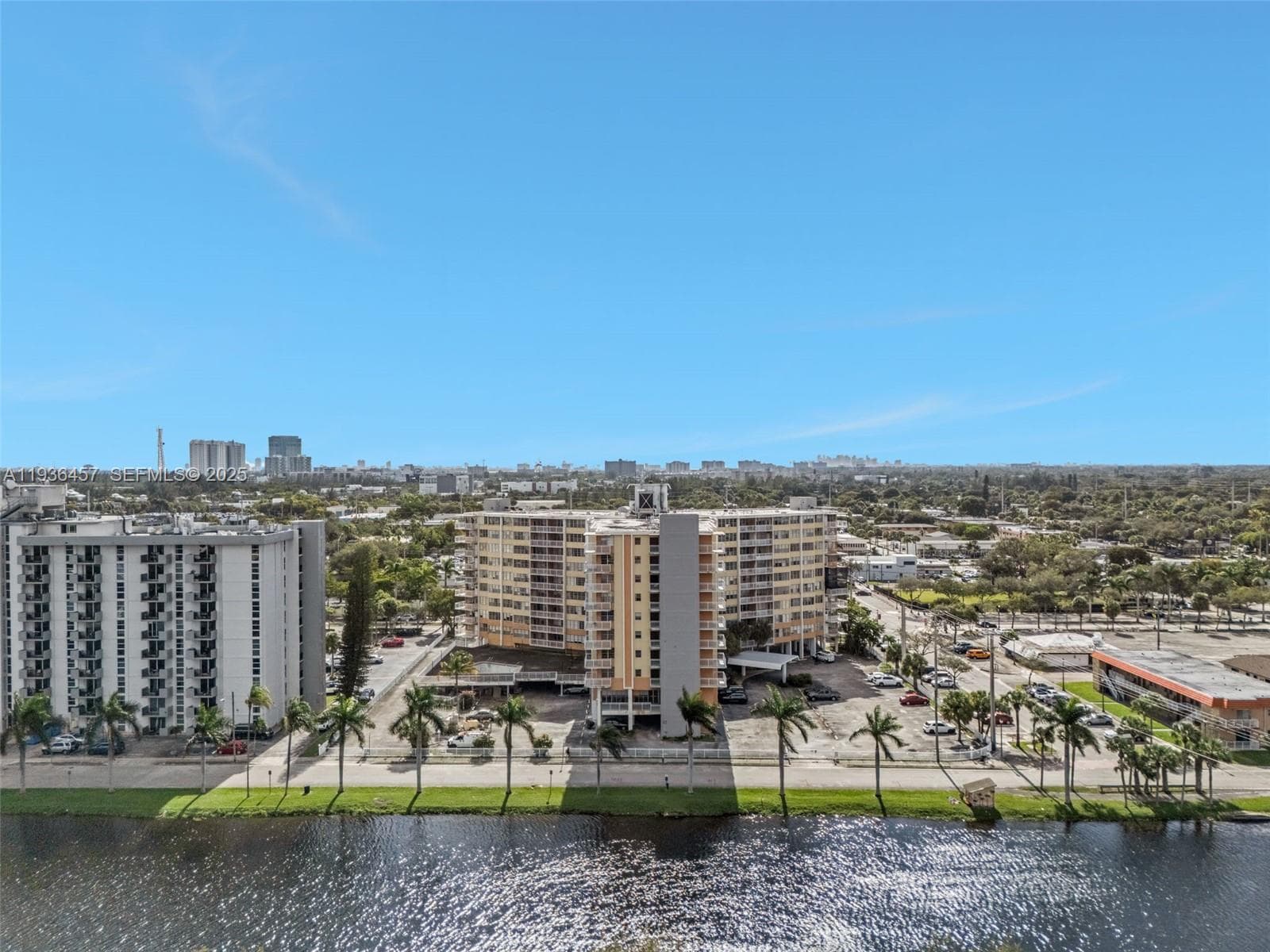 2025 NE 164th St # 809, North Miami Beach FL 33162 — 28