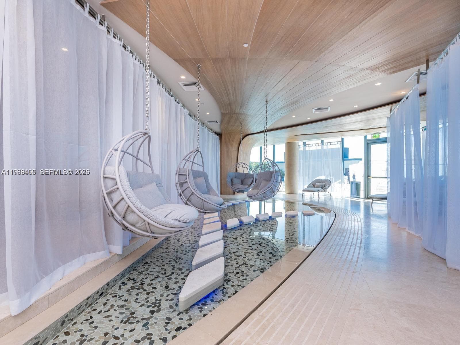 1000 Brickell Plz # 3902, Miami FL 33131 — 43