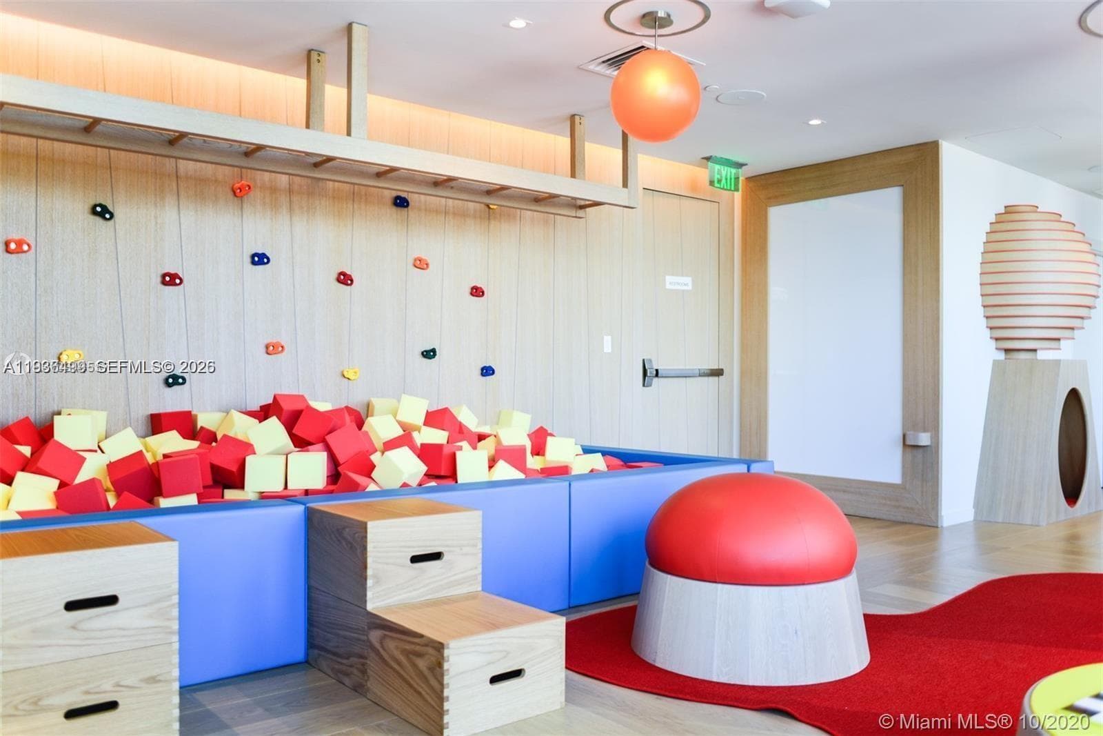 1000 Brickell Plz # 3902, Miami FL 33131 — 55