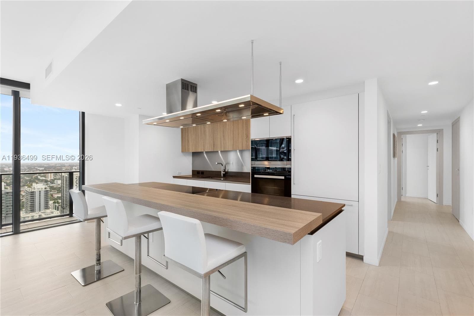 1000 Brickell Plz # 3902, Miami FL 33131 — 8