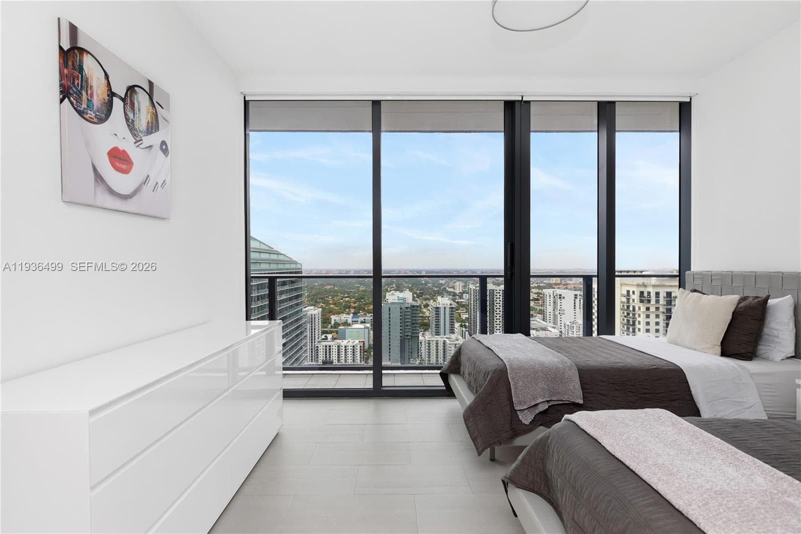 1000 Brickell Plz # 3902, Miami FL 33131 — 21