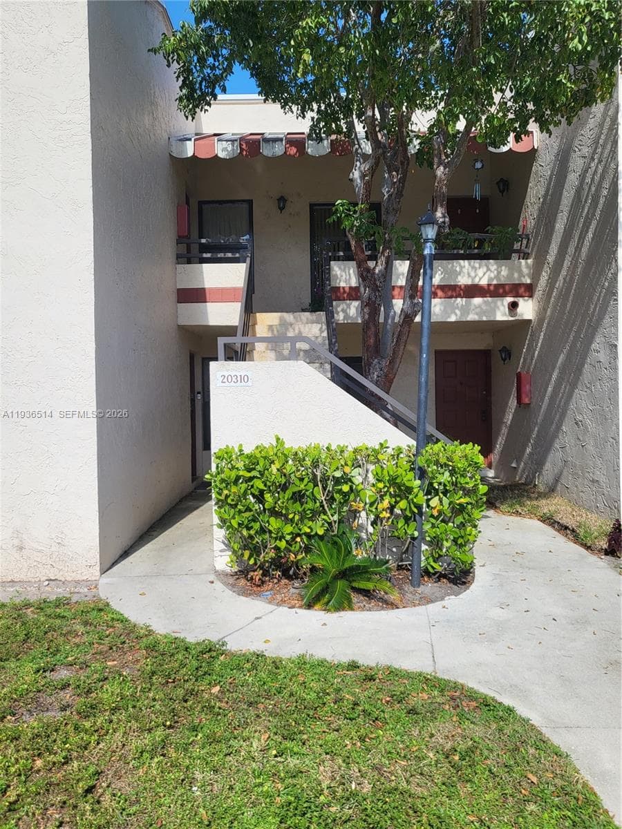 20310 NE 3rd Ct # 2, Miami FL 33179 — 2