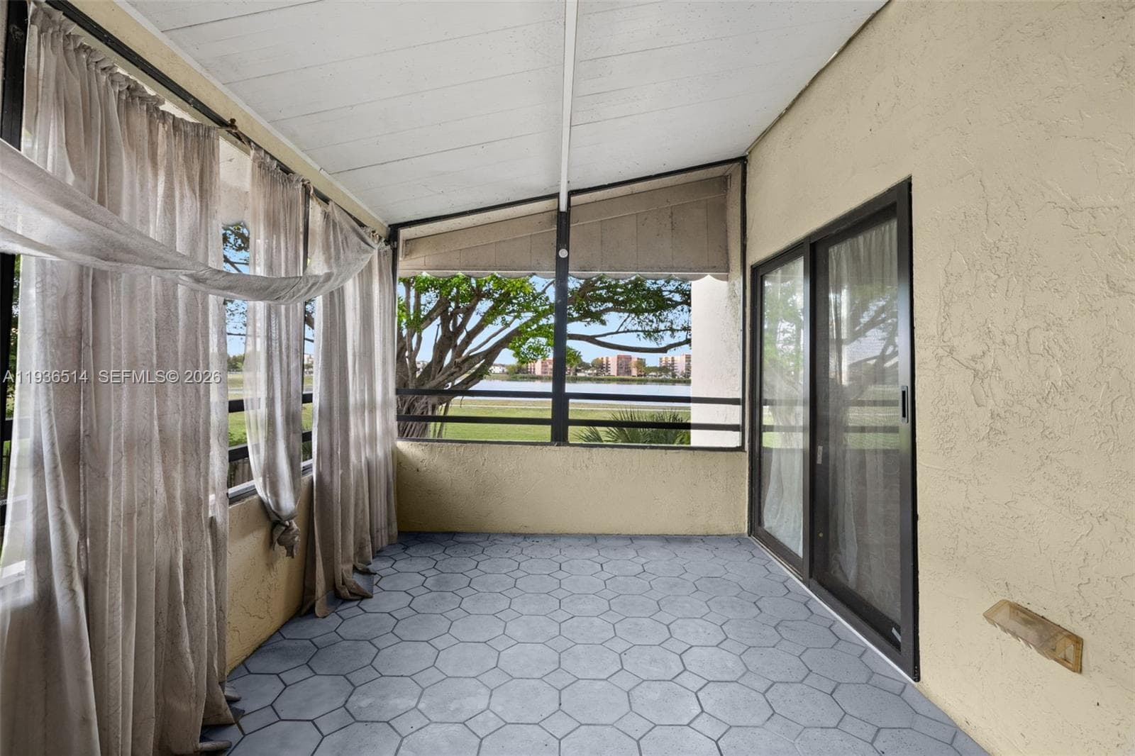 20310 NE 3rd Ct # 2, Miami FL 33179 — 22
