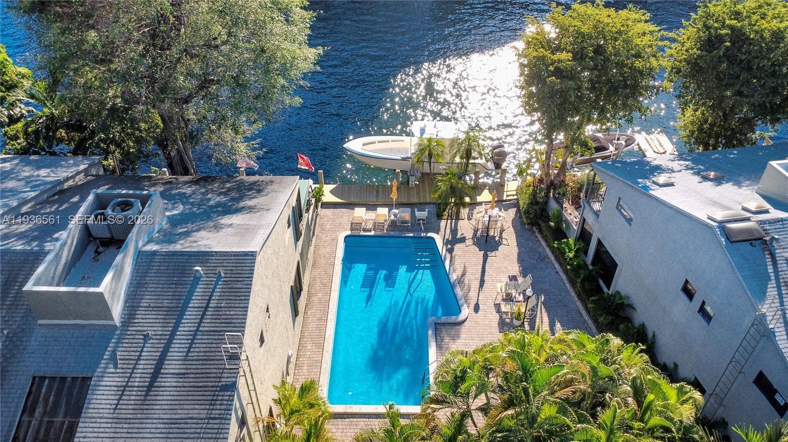 1000 NW N River Dr # 20, Miami FL 33136 — 1