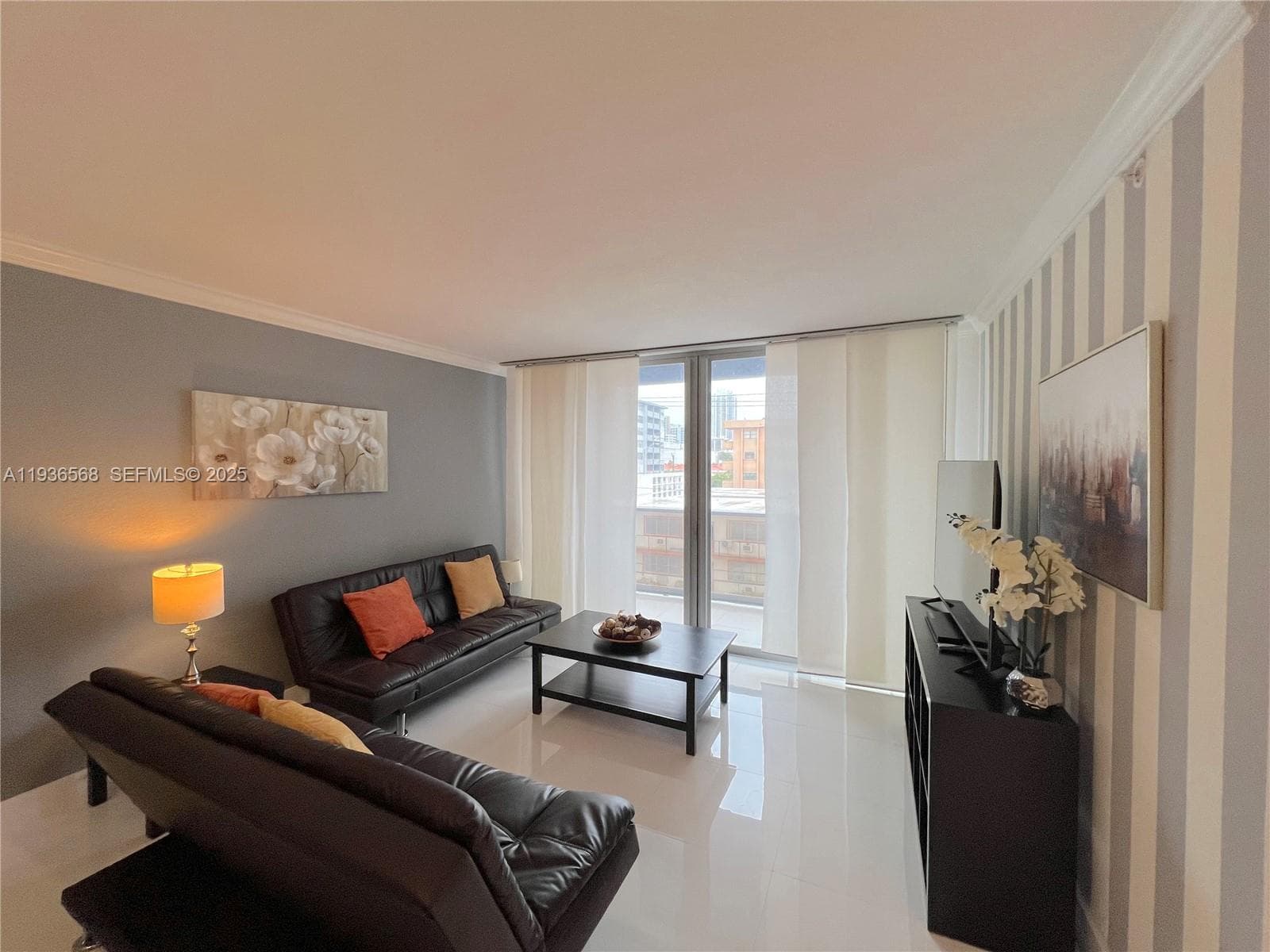 401 69th St # 304, Miami Beach FL 33141 — 11