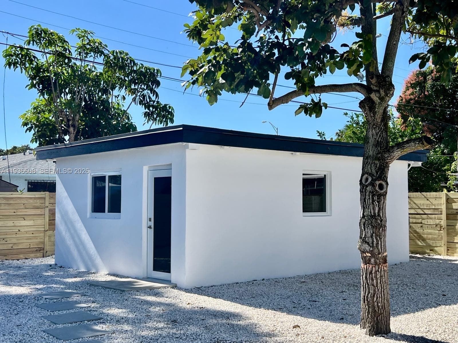 542 E 20th St, Hialeah FL 33013 — 28
